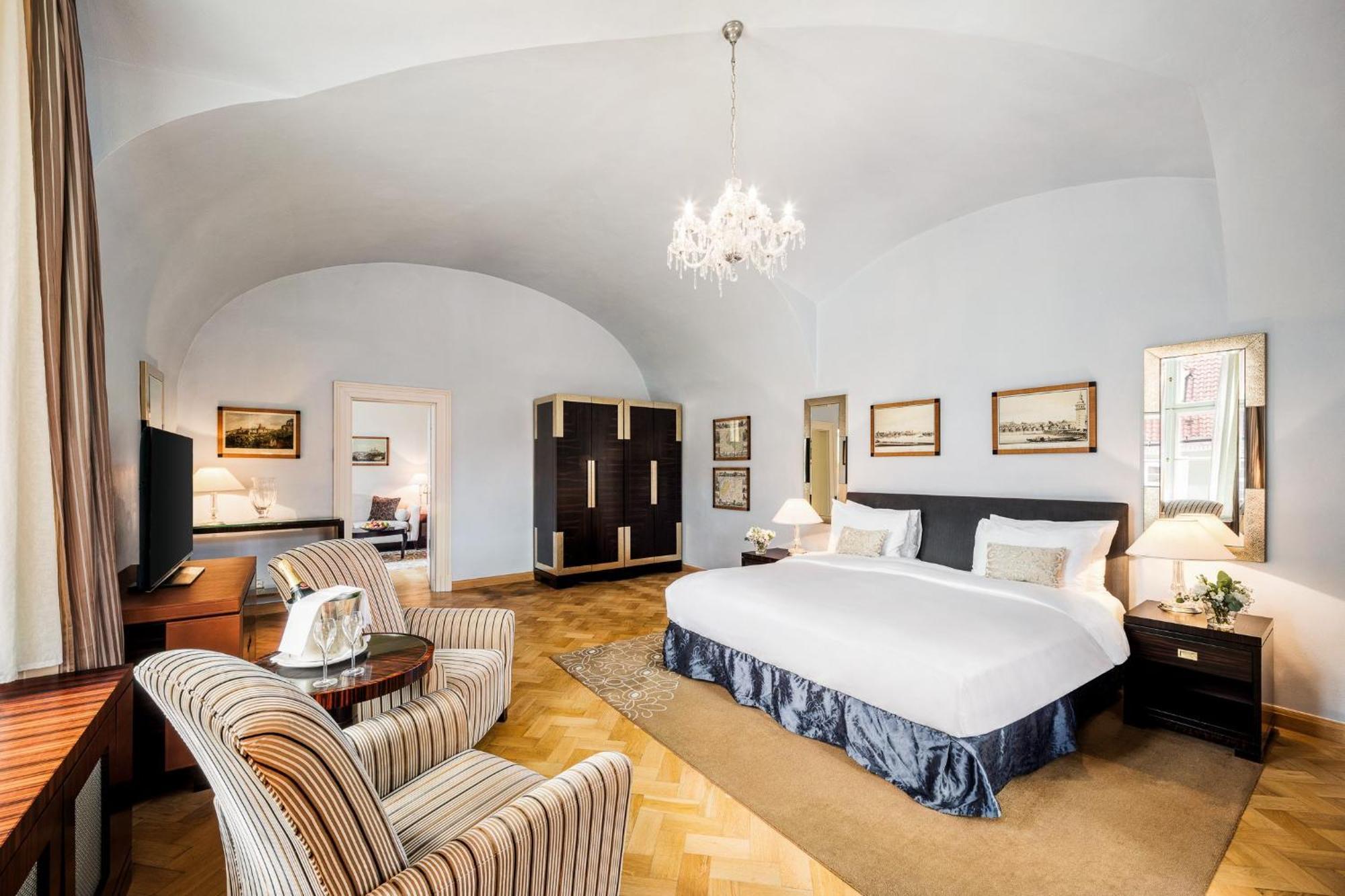 Mandarin Oriental, Prague Hotel Екстериор снимка